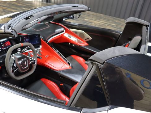 Used 2024 Chevrolet Corvette Stingray Premium Conv w/ Z51 Performance Package image 33