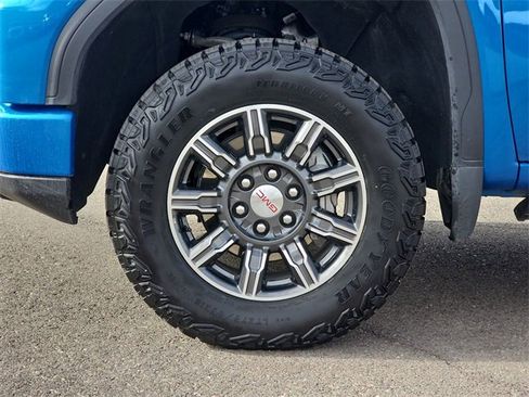 Used 2024 GMC Sierra 1500 AT4 w/ Technology Package image 18