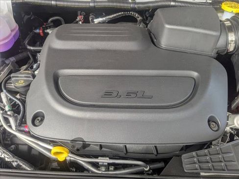 New 2026 Chrysler Pacifica Select image 16