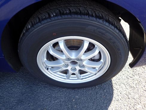 Used 2016 Toyota Prius Four image 25