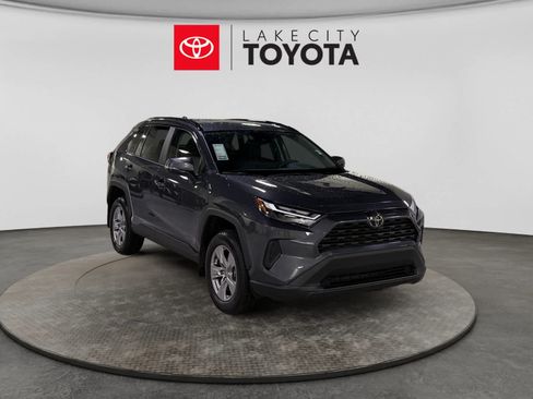 Used 2025 Toyota RAV4 XLE w/ Convenience Package FWD image 13