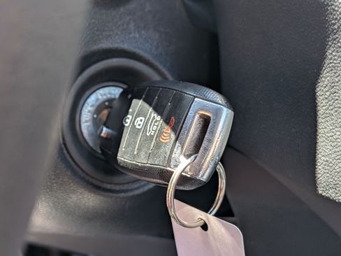 Used 2019 Kia Sorento AWD V6 image 18