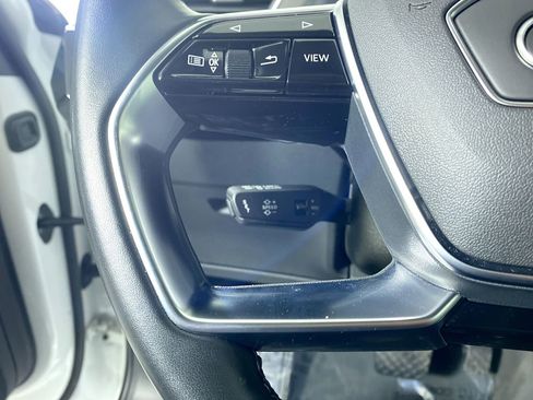 Certified 2022 Audi e-tron Premium w/ Convenience Plus Package image 15