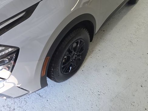 Certified 2025 Kia Sportage X-Pro AWD/4WD image 9