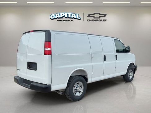 New 2025 Chevrolet Express 2500 Work Van image 5