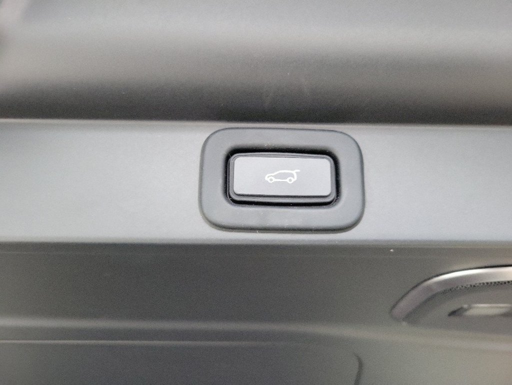 Used 2023 Land Rover Range Rover Autobiography AWD/4WD image 14