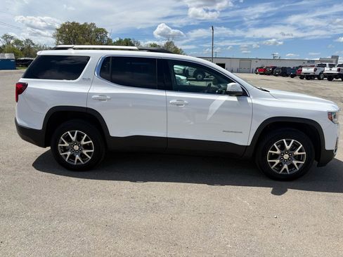 Used 2023 GMC Acadia SLT w/ Technology Package image 2