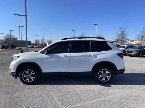 Used 2023 Honda Passport TrailSport image 8