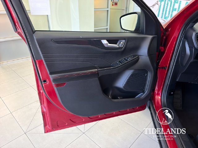 Certified 2025 Ford Escape ST-Line FWD image 13
