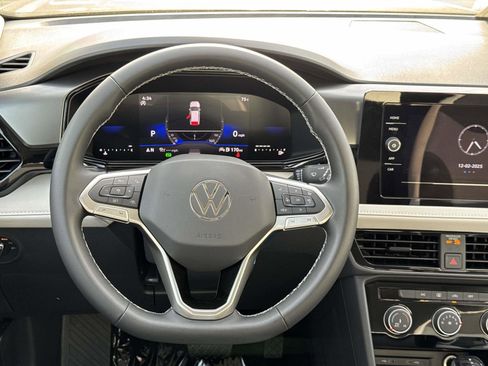 New 2026 Volkswagen Taos S image 8