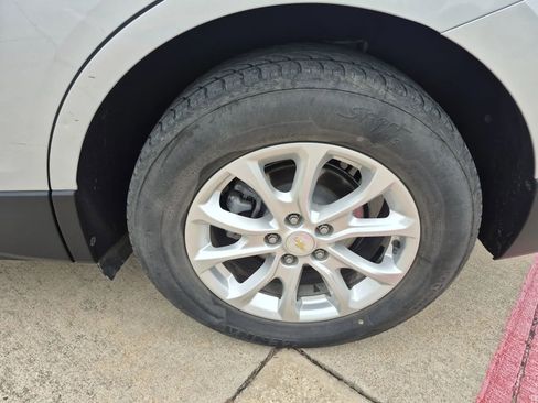 Used 2018 Chevrolet Equinox LS FWD image 9