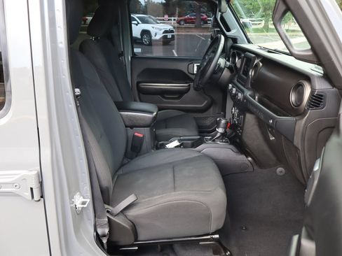 Used 2019 Jeep Wrangler Unlimited Sport S AWD/4WD image 22