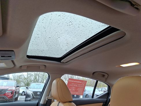 Certified 2024 Nissan Sentra SV w/ SV Premium Package image 17