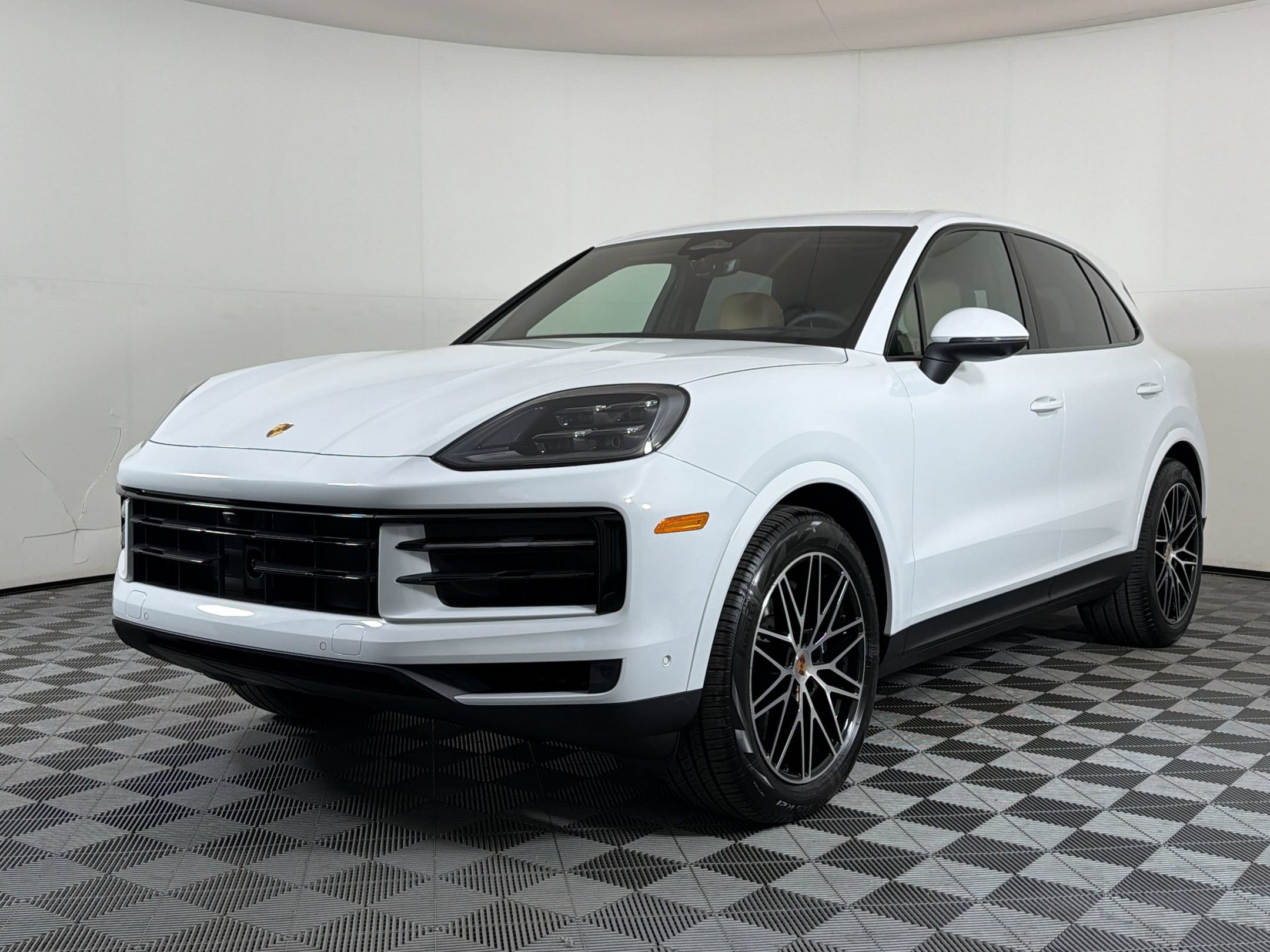 Used 2026 Porsche Cayenne AWD/4WD image 1