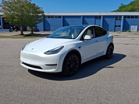 Used 2021 Tesla Model Y Long Range AWD/4WD image 3