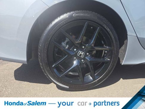 Used 2025 Honda Civic Sport image 10