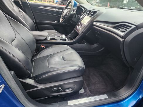 Used 2017 Ford Fusion Energi Titanium FWD image 12