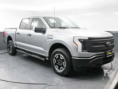 Used 2023 Ford F150 Lightning Pro image 3