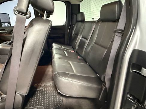 Used 2013 GMC Sierra 2500 SLT w/ Suspension Package, Off-Road image 11