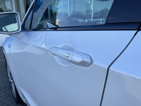 Used 2020 Cadillac XT6 Sport w/ Platinum Package AWD/4WD image 12