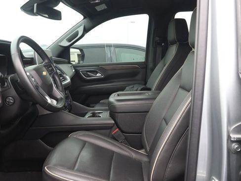 Used 2024 Chevrolet Suburban Premier AWD/4WD image 16