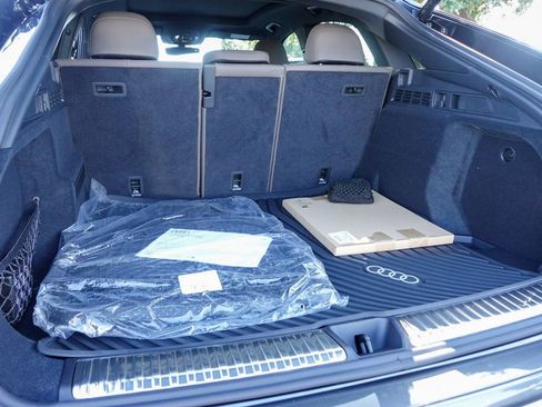 New 2025 Audi Q5 Premium Plus image 28