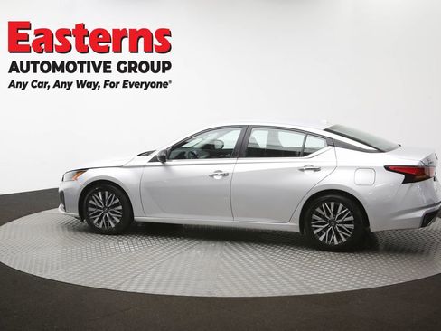 Used 2024 Nissan Altima 2.5 SV FWD image 61