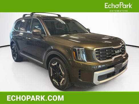 Used 2025 Kia Telluride S AWD/4WD image 1
