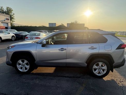 Used 2021 Toyota RAV4 XLE AWD/4WD image 7
