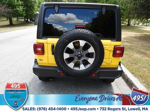 Used 2021 Jeep Wrangler Unlimited Sahara w/ Dual Top Group image 4