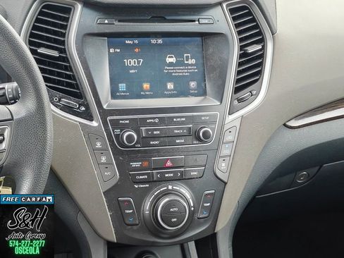 Used 2017 Hyundai Santa Fe SE FWD image 7