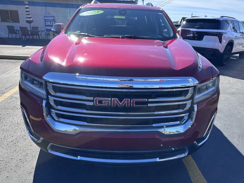 Used 2023 GMC Acadia SLE w/ Driver Convenience Package image 6