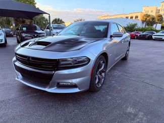 Used 2018 Dodge Charger R/T w/ Navigation & Travel Group video 2
