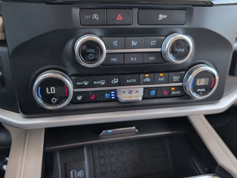 Certified 2024 Ford Expedition Limited AWD/4WD image 22