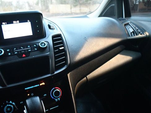 Used 2019 Ford Transit Connect XL image 18