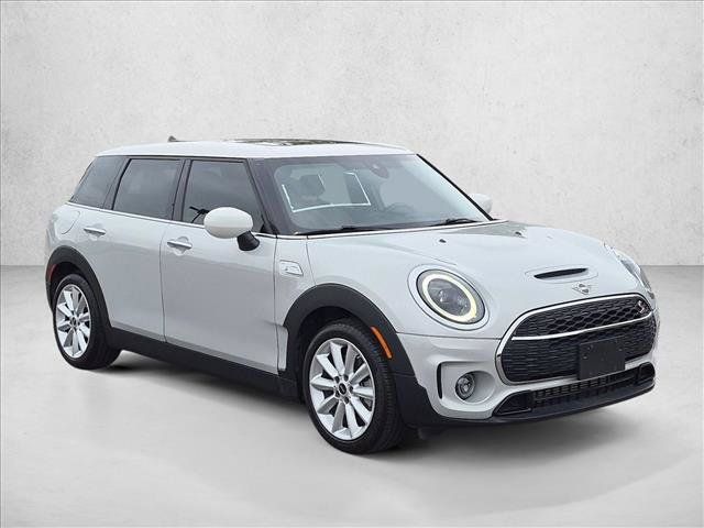 Used 2022 MINI Cooper Clubman S w/ Signature Upholstery Package FWD image 3