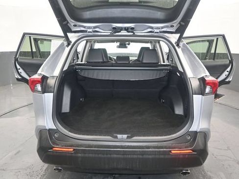 Used 2022 Toyota RAV4 XLE Premium AWD/4WD image 16