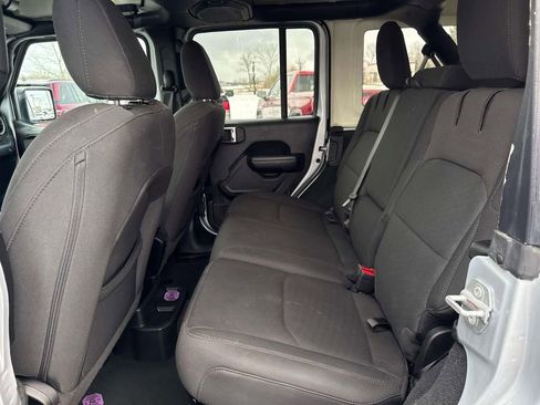 Used 2023 Jeep Wrangler Unlimited image 9