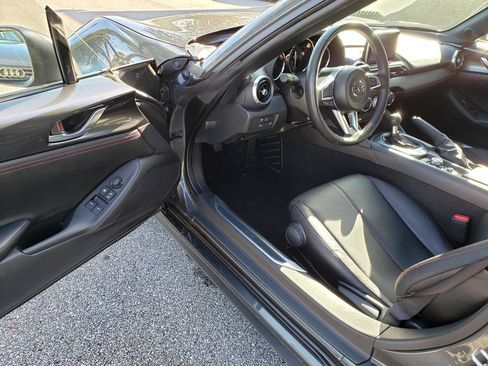 Used 2017 MAZDA MX-5 Miata RF Grand Touring RWD image 8