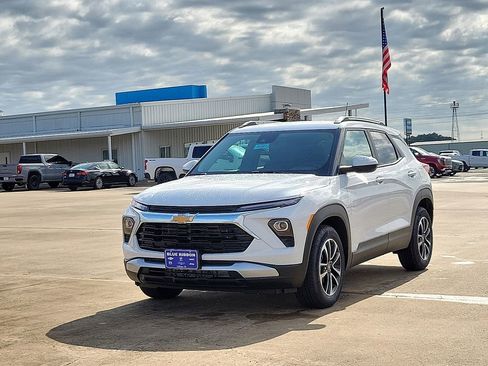 New 2026 Chevrolet TrailBlazer LT w/ LT Cold Weather Package image 2
