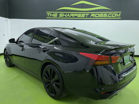 Used 2022 Nissan Altima 2.5 SR w/ Midnight Edition Package image 7