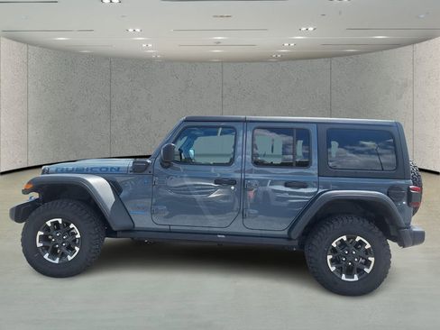 Used 2025 Jeep Wrangler Unlimited Rubicon 4xe w/ Safety Group AWD/4WD image 2