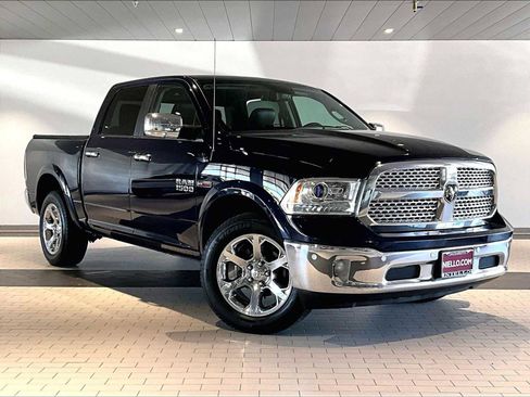 Used 2018 RAM 1500 Laramie w/ Convenience Group image 12