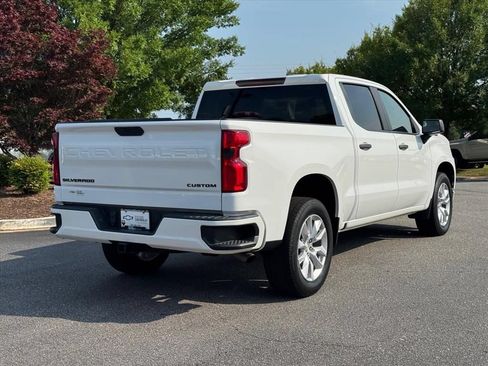 Used 2021 Chevrolet Silverado 1500 Custom w/ Safety Confidence Package RWD image 3