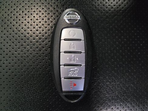 Used 2016 Nissan Murano Platinum w/ Platinum Technology Package FWD image 32