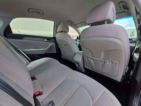 Used 2017 Hyundai Sonata SE FWD image 14