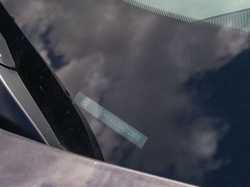 Used 2018 GMC Acadia SLE image 12