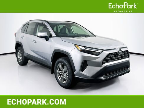 Used 2025 Toyota RAV4 XLE w/ Convenience Package image 1