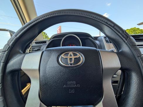 Used 2011 Toyota 4Runner SR5 AWD/4WD image 14