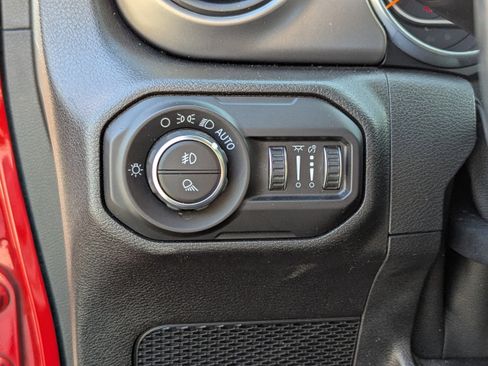 Used 2020 Jeep Gladiator Sport w/ Quick Order Package 24S image 17